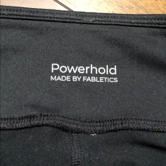 XS Fabletics Black Cropped Leggings - Picture 4 of 6